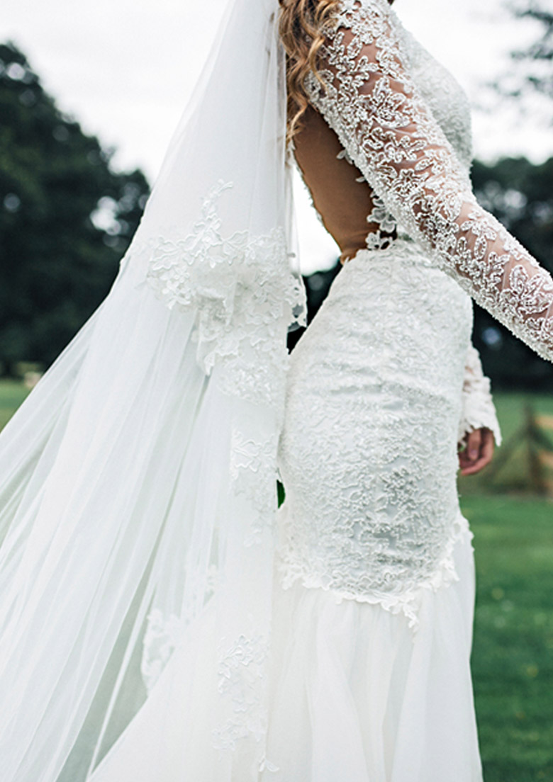 home_weddingdresses_pic4